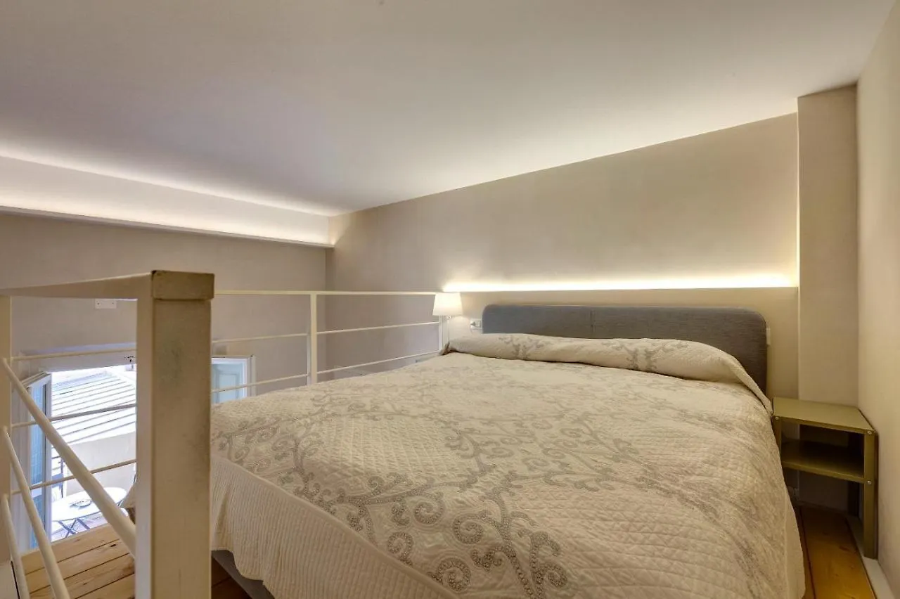 Central Berchet With Terrace And Private Entrance Apartment Florence