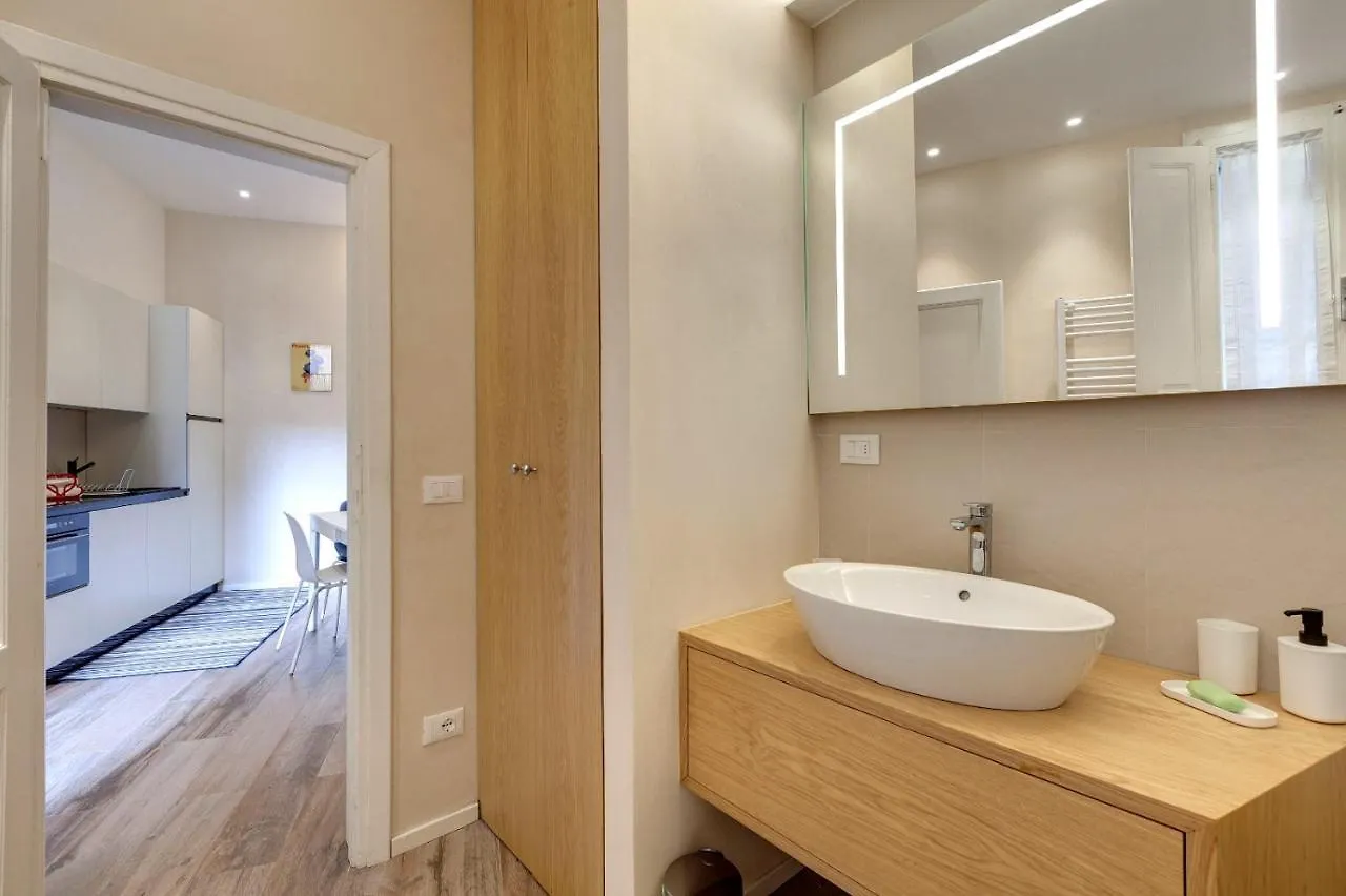 Central Berchet With Terrace And Private Entrance Apartment Florence 0*,